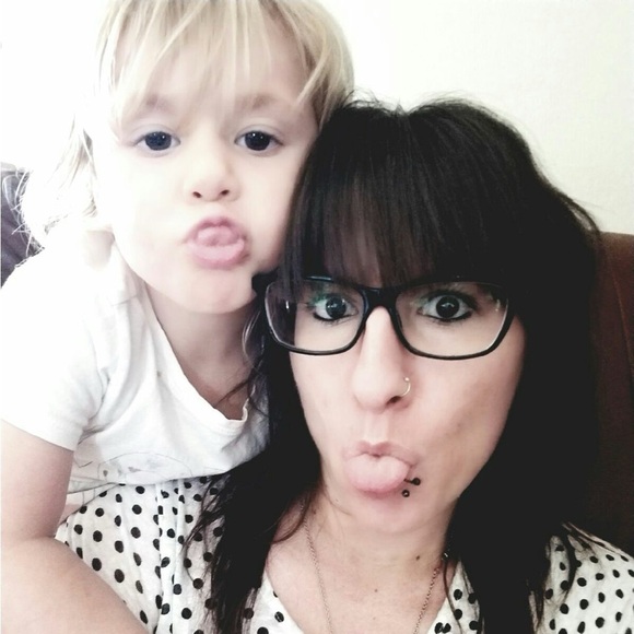 Meet your Posher, Alivia - Picture 3 of 4